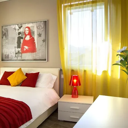 New La Lombarda City Center 2 Апартаменты *