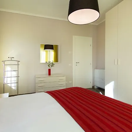 New La Lombarda City Center 2 Апартаменты *