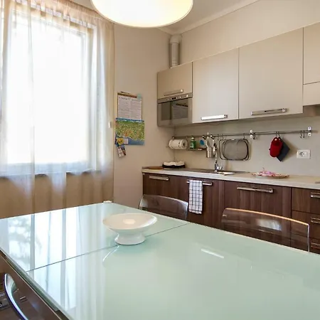 New La Lombarda City Center 2 Апартаменты