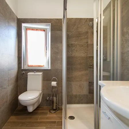 New La Lombarda City Center 2 Apartment *